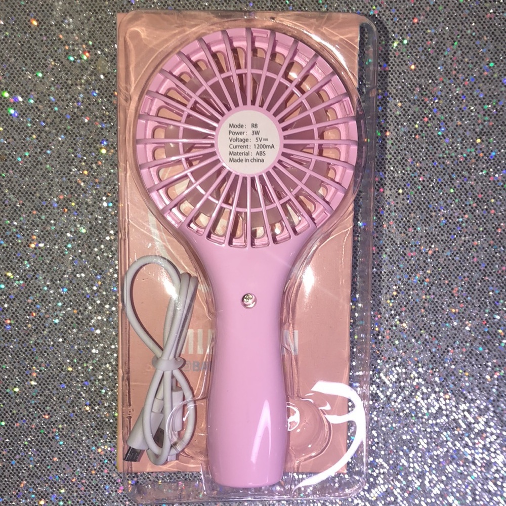 💘🆕💘Baddie B Lashes Rechargeable Mini Fan - Picture 5 of 8